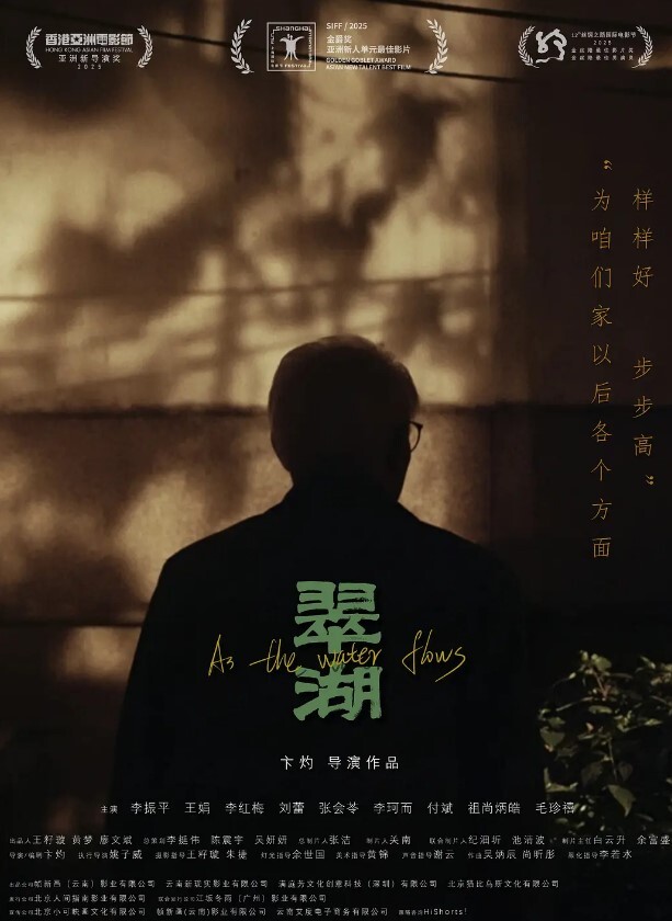 高端外围牛仔裤笑起来甜美妹子近距离特写口交大屌招牌动作抬腿侧入抽插猛操 - APP影院